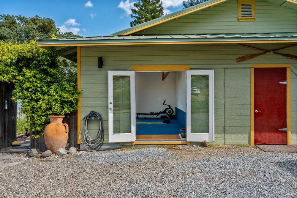 1455 Oak Knoll Road Ukiah, CA 95482