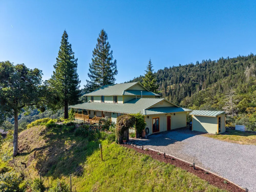 1455 Oak Knoll Road Ukiah, CA 95482