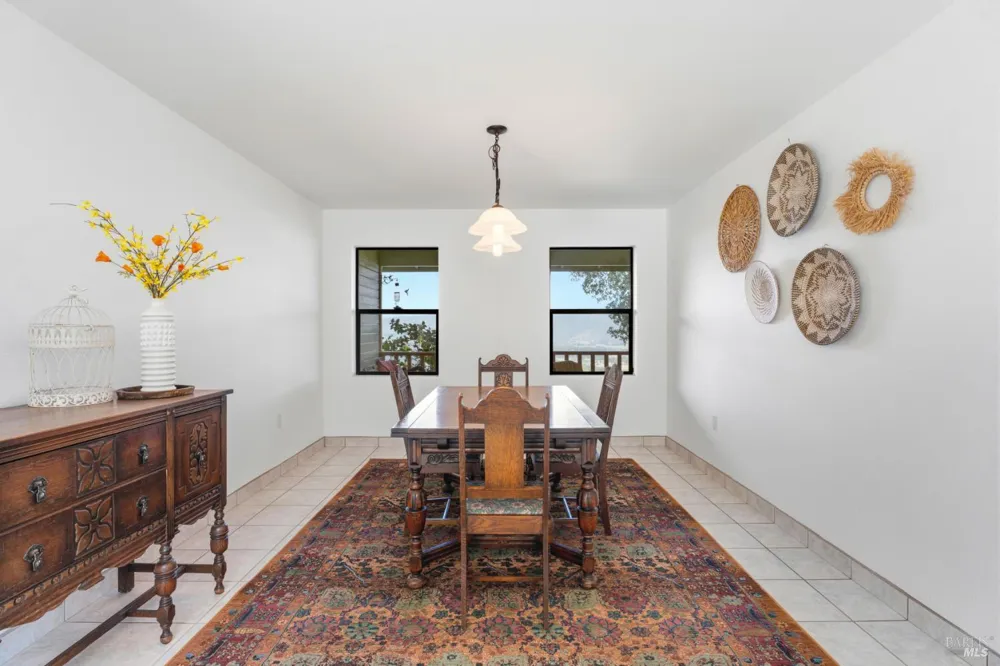 1455 Oak Knoll Road Ukiah, CA 95482