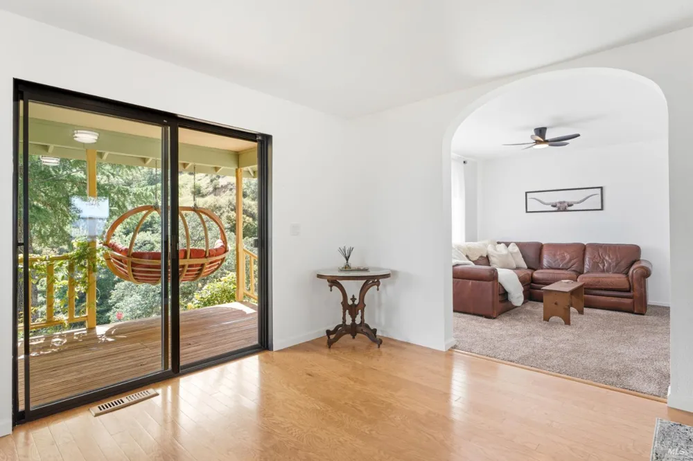 1455 Oak Knoll Road Ukiah, CA 95482