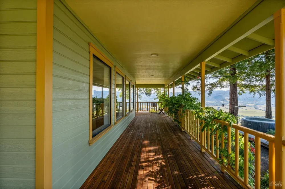 1455 Oak Knoll Road Ukiah, CA 95482