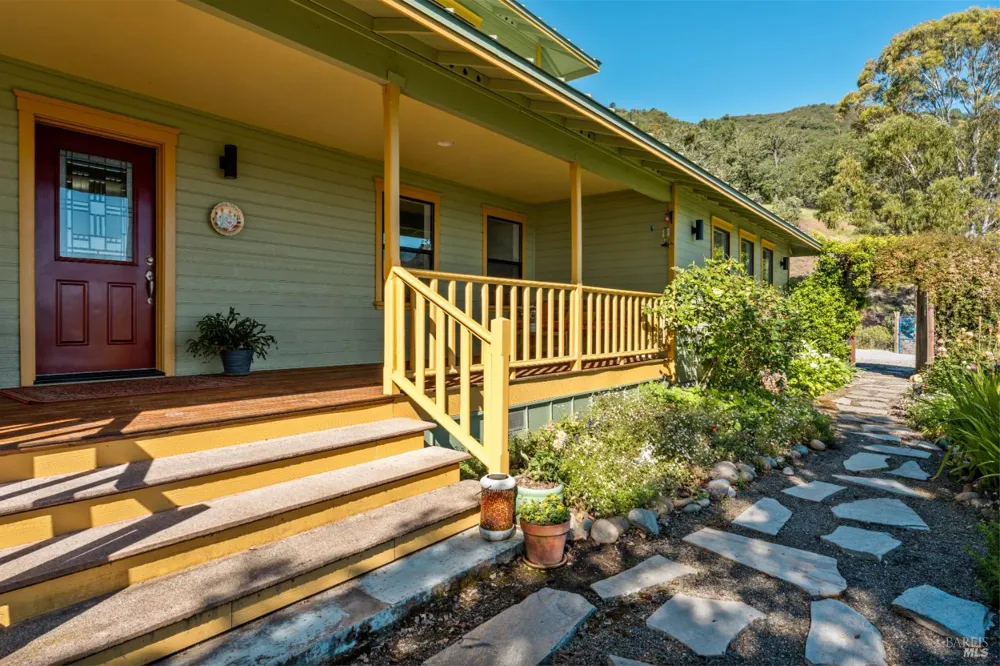 1455 Oak Knoll Road Ukiah, CA 95482