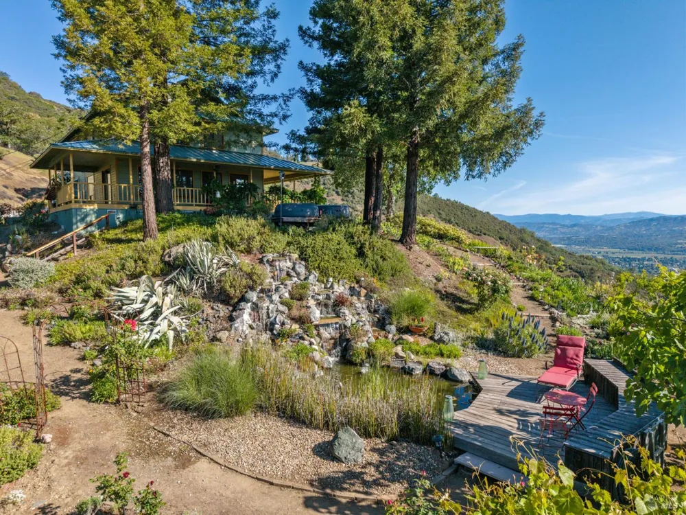 1455 Oak Knoll Road Ukiah, CA 95482