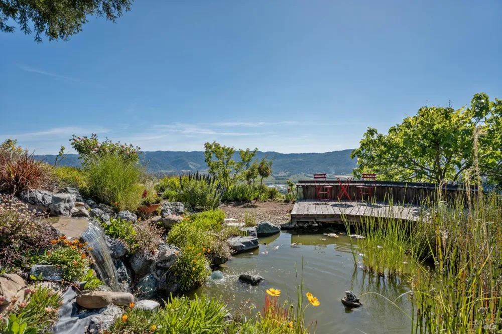 1455 Oak Knoll Road Ukiah, CA 95482