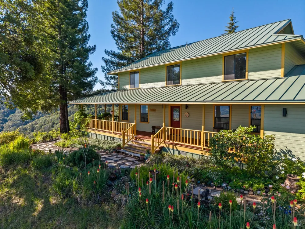 1455 Oak Knoll Road Ukiah, CA 95482