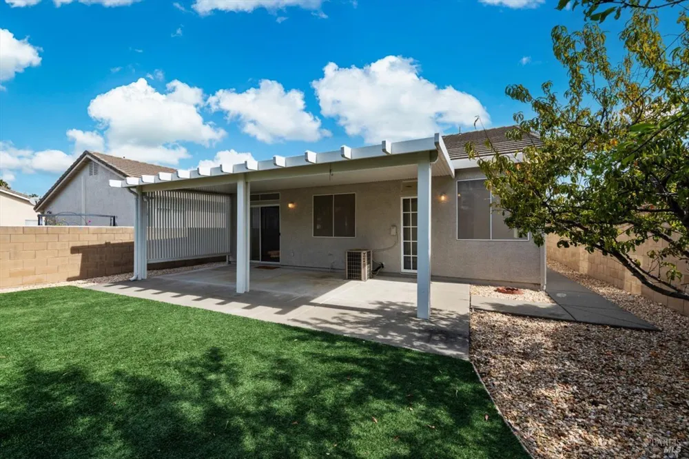313 Pippin Court Vacaville, CA 95687