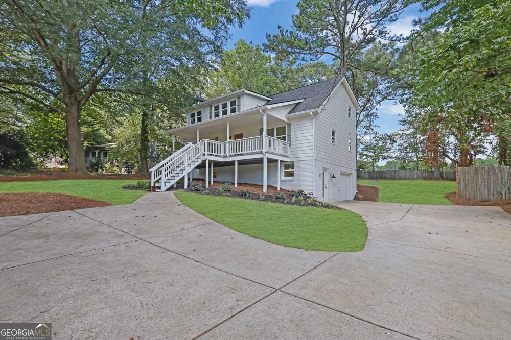 302 Hickory LN Canton, GA 30115