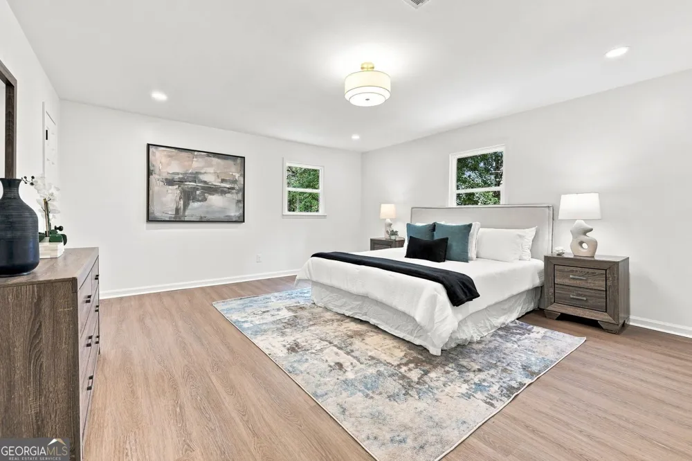 302 Hickory LN Canton, GA 30115