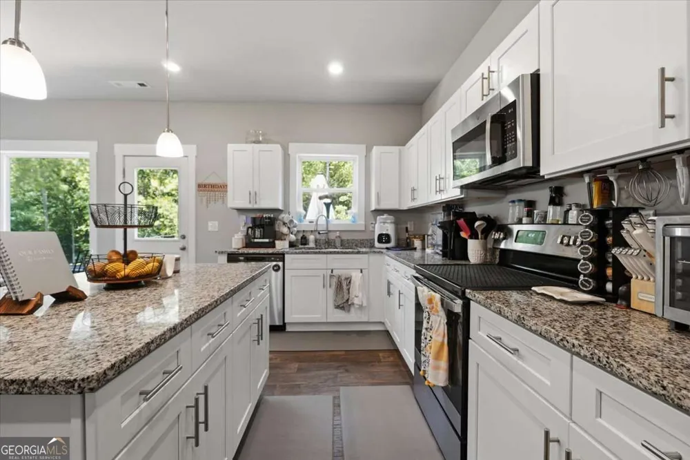 76 Wisteria LN Mansfield, GA 30055