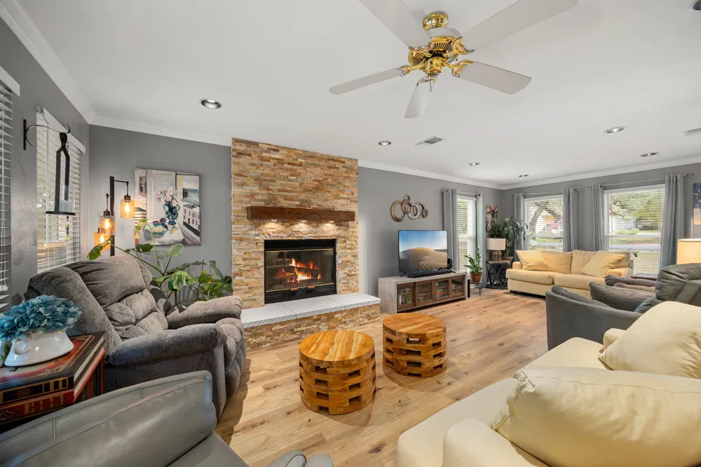 20 Westwood Drive Wimberley, TX 78676