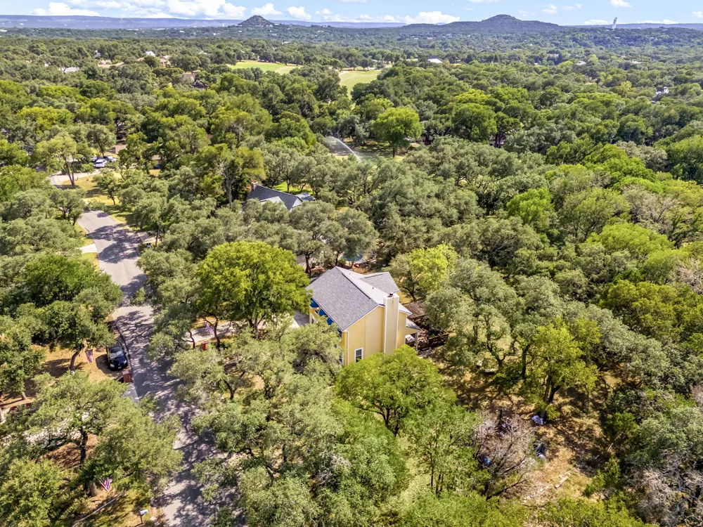 20 Westwood Drive Wimberley, TX 78676