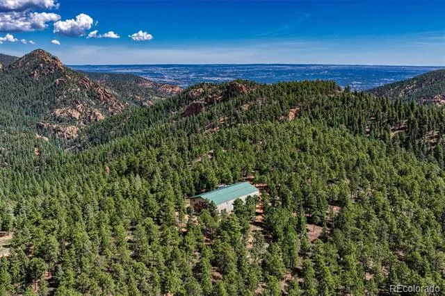 3620 Simon Point Colorado Springs, CO 80906