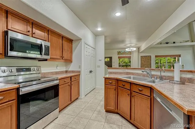 3620 Simon Point Colorado Springs, CO 80906