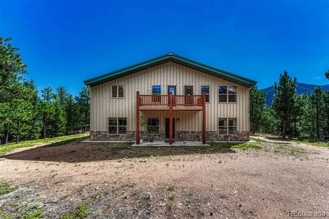3620 Simon Point Colorado Springs, CO 80906
