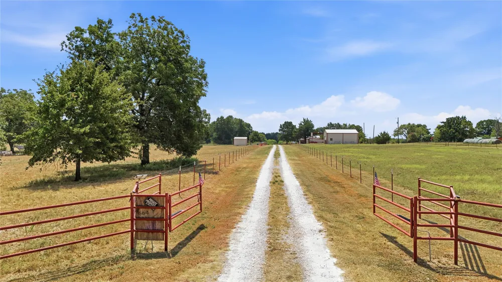 664 Earl Road Sadler, TX 76264