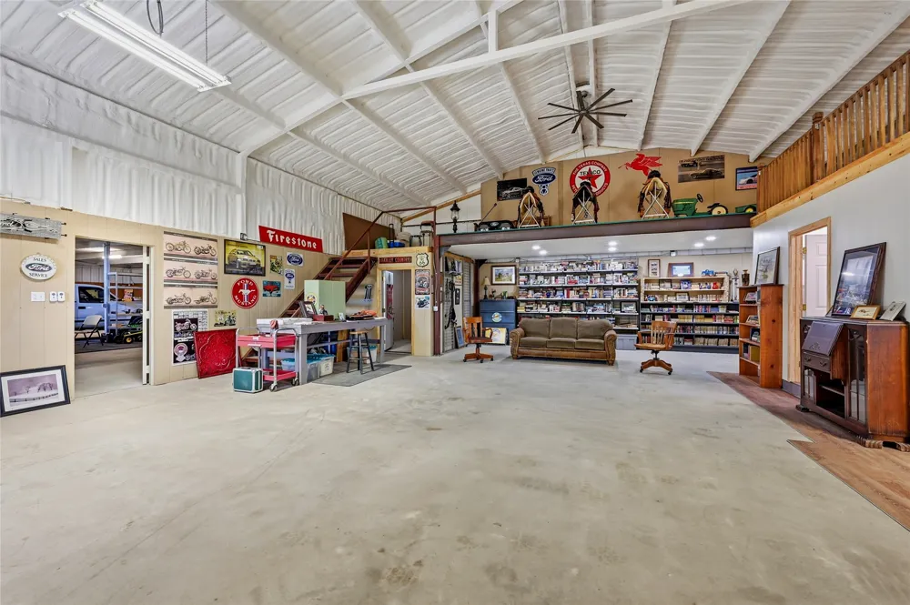 664 Earl Road Sadler, TX 76264
