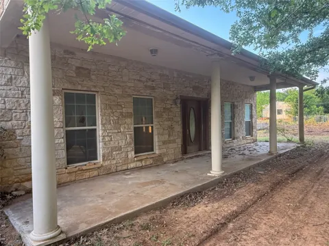 1700 Don Lee Road