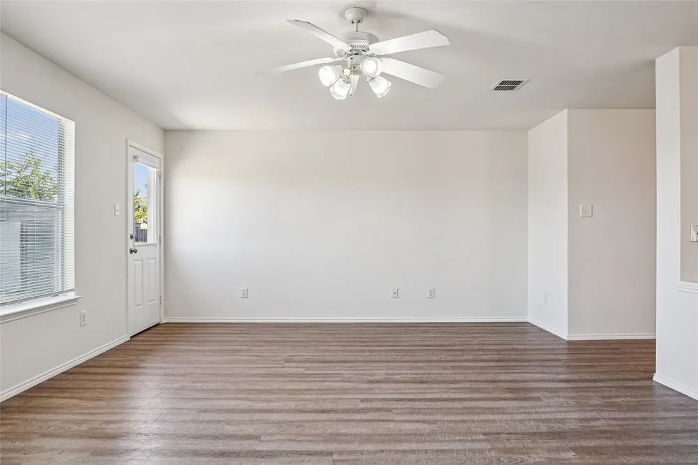 1307 Eagles Nest Trail Krum, TX 76249