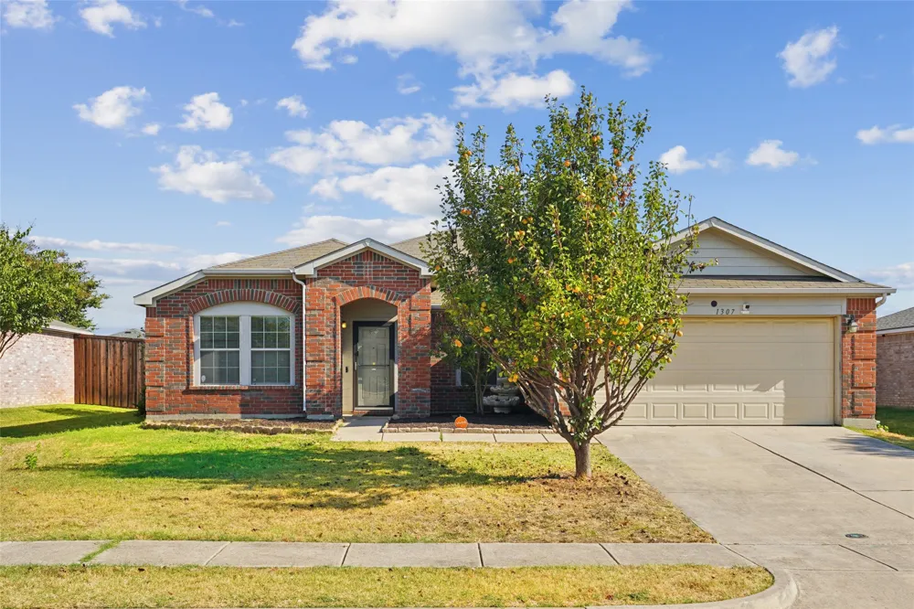 1307 Eagles Nest Trail Krum, TX 76249