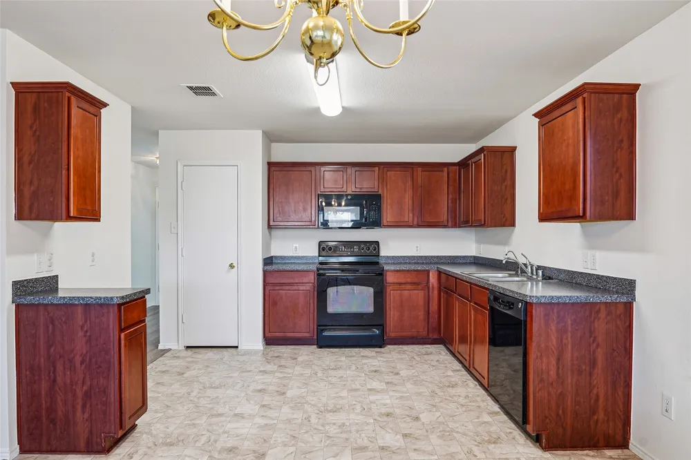 1307 Eagles Nest Trail Krum, TX 76249