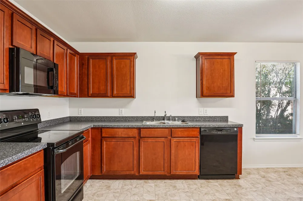 1307 Eagles Nest Trail Krum, TX 76249
