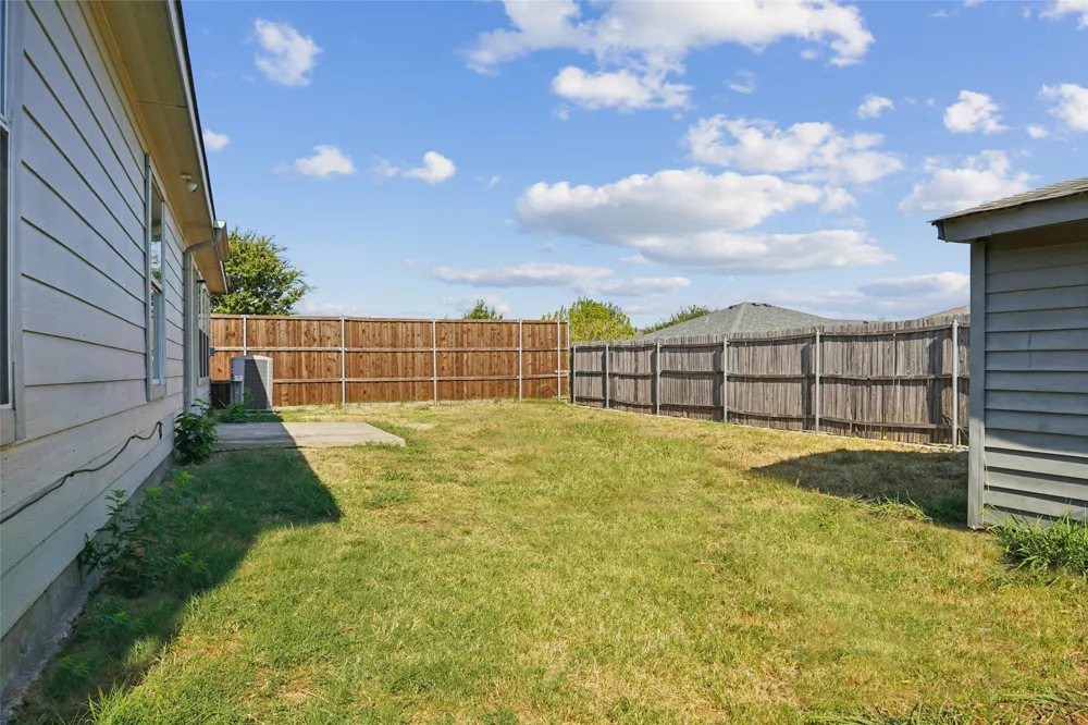 1307 Eagles Nest Trail Krum, TX 76249