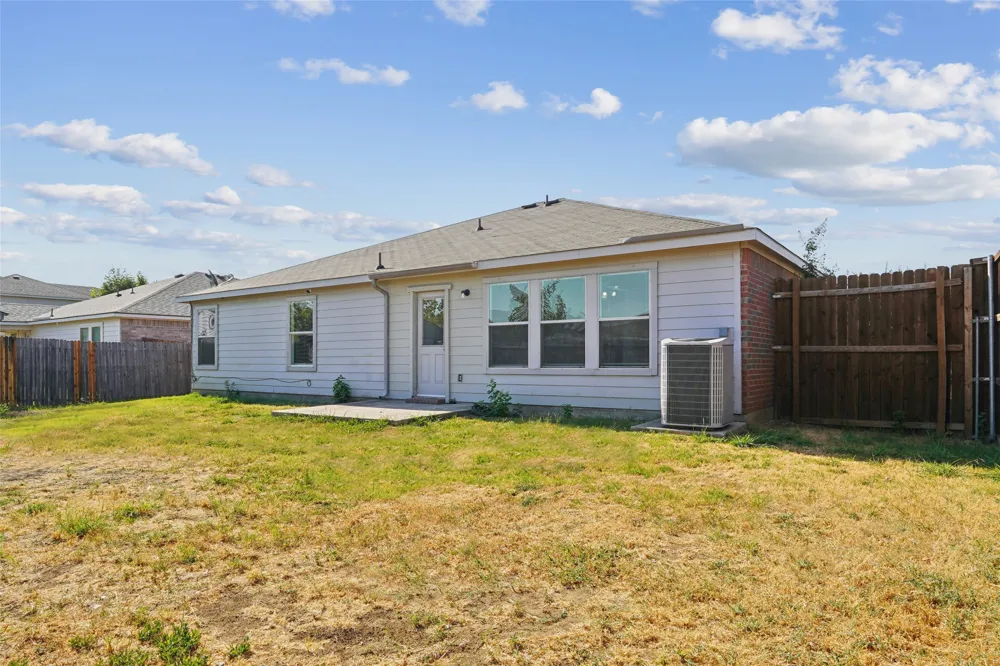 1307 Eagles Nest Trail Krum, TX 76249