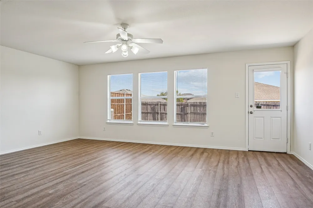 1307 Eagles Nest Trail Krum, TX 76249