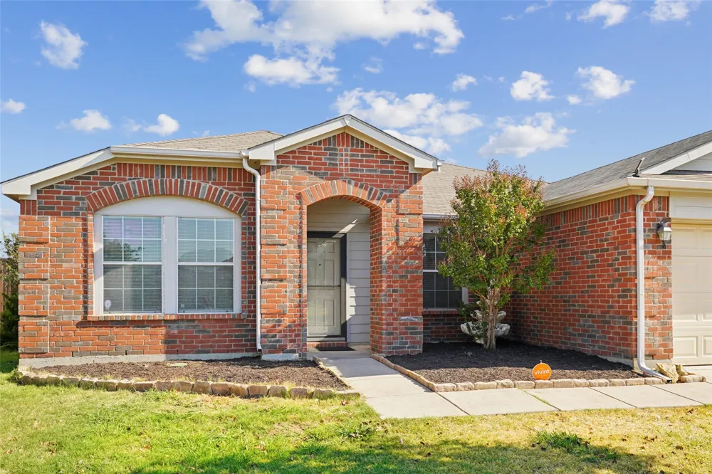 1307 Eagles Nest Trail Krum, TX 76249