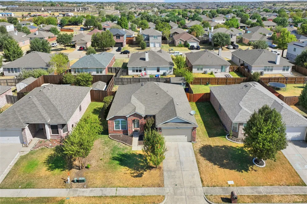 1307 Eagles Nest Trail Krum, TX 76249