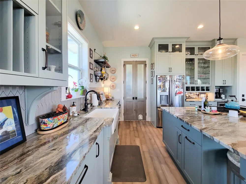 1001 Bamar Lane Galveston, TX 77554