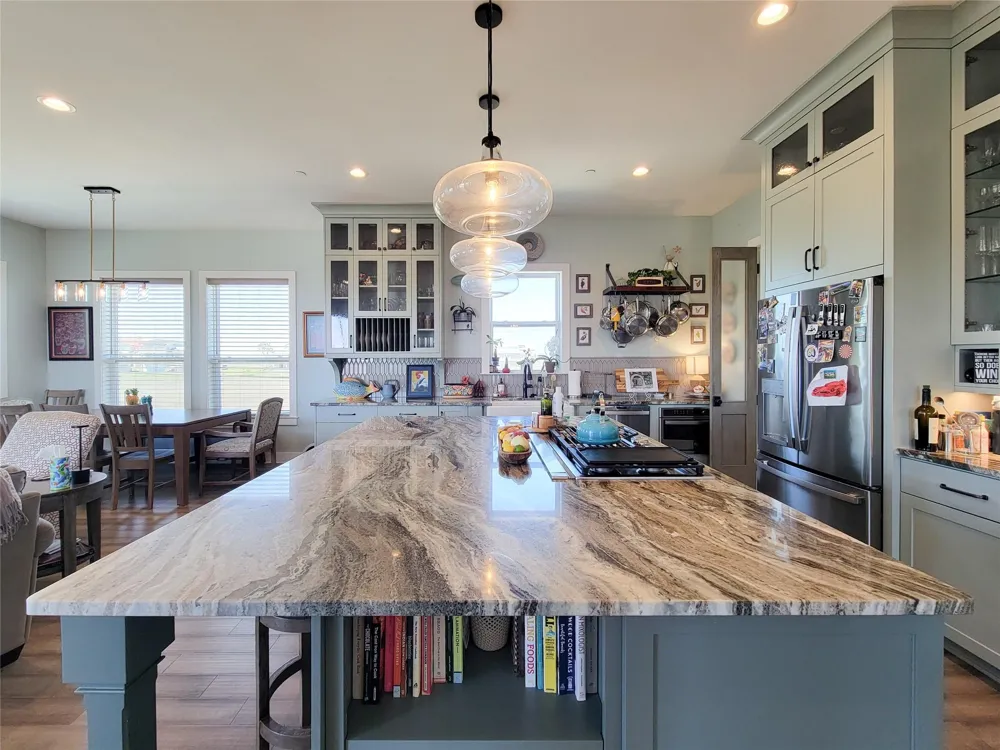 1001 Bamar Lane Galveston, TX 77554