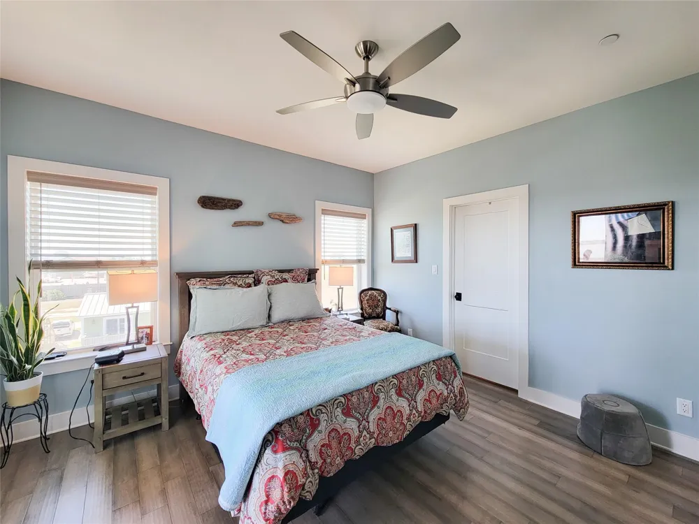 1001 Bamar Lane Galveston, TX 77554