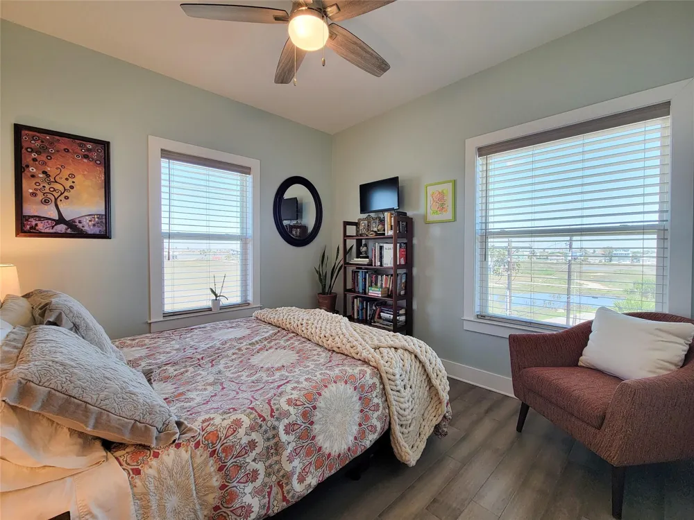 1001 Bamar Lane Galveston, TX 77554