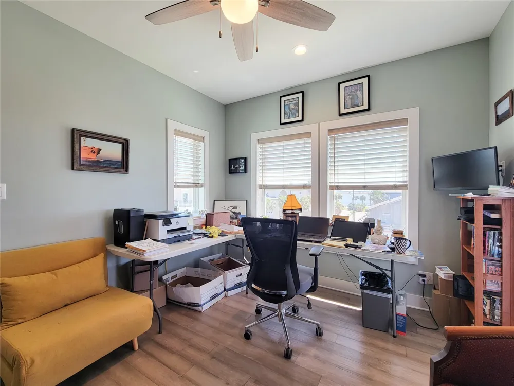 1001 Bamar Lane Galveston, TX 77554