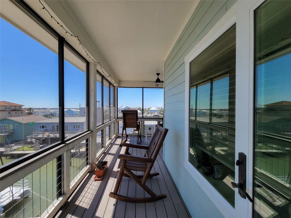 1001 Bamar Lane Galveston, TX 77554