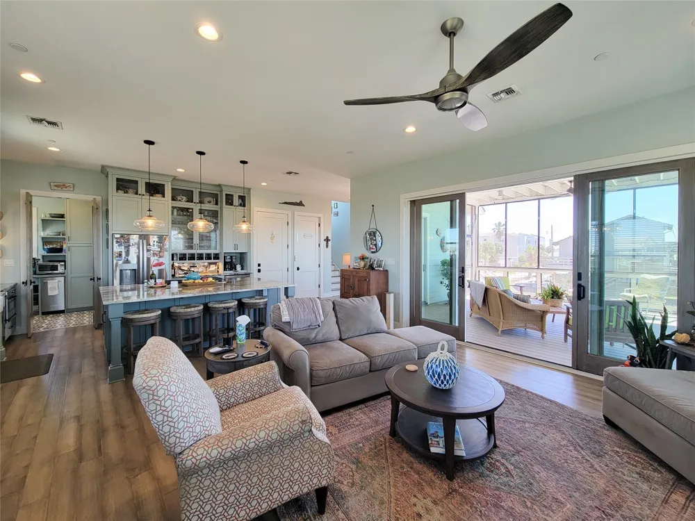 1001 Bamar Lane Galveston, TX 77554