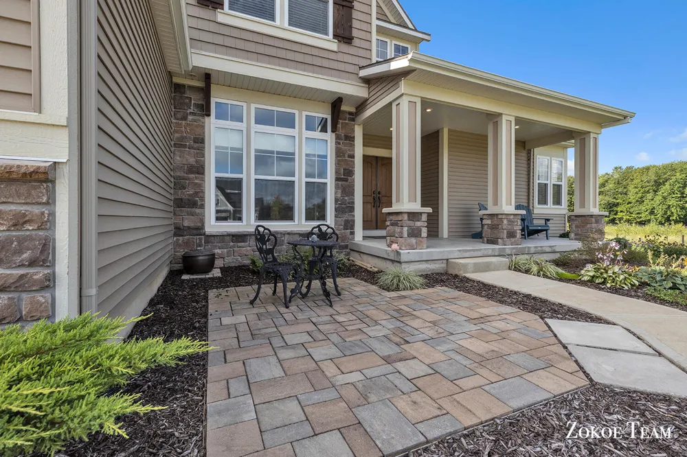 1936 Red Barn Drive Hudsonville, MI 49426