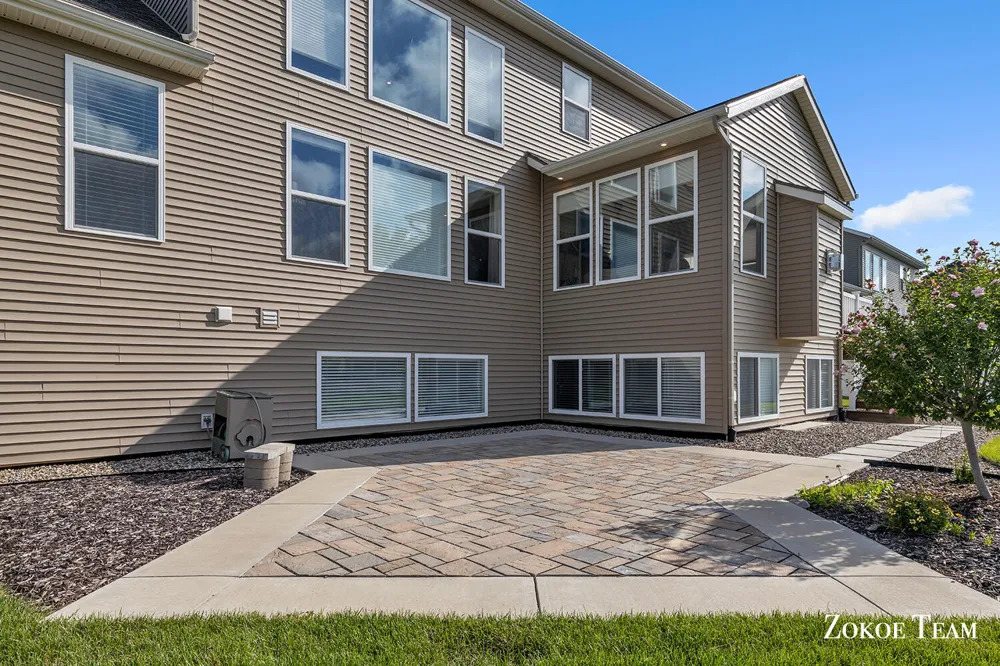 1936 Red Barn Drive Hudsonville, MI 49426