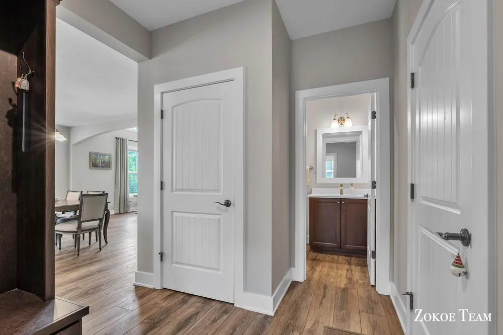 1936 Red Barn Drive Hudsonville, MI 49426