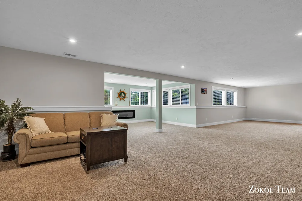 1936 Red Barn Drive Hudsonville, MI 49426