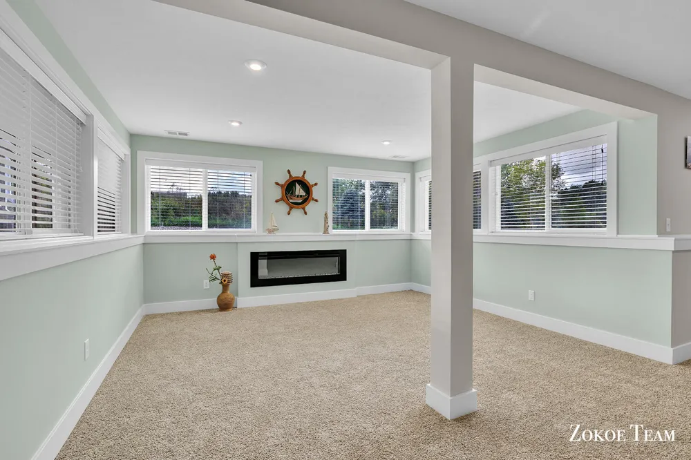 1936 Red Barn Drive Hudsonville, MI 49426