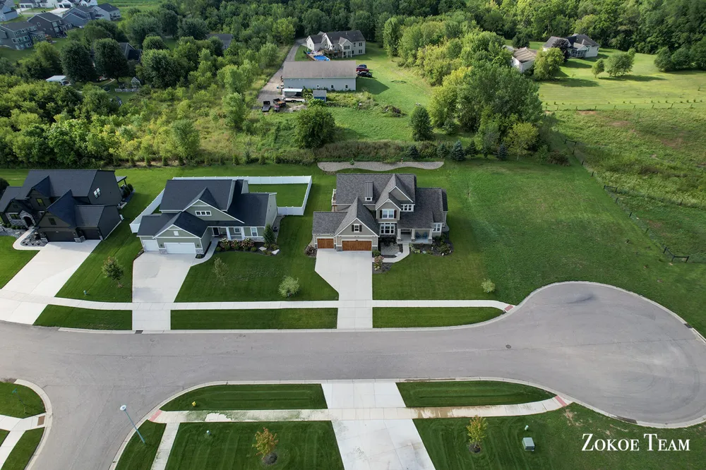 1936 Red Barn Drive Hudsonville, MI 49426
