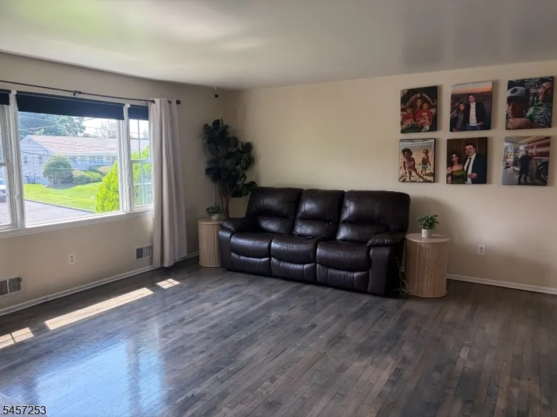 116 Lafayette Pl South Plainfield, NJ 07080