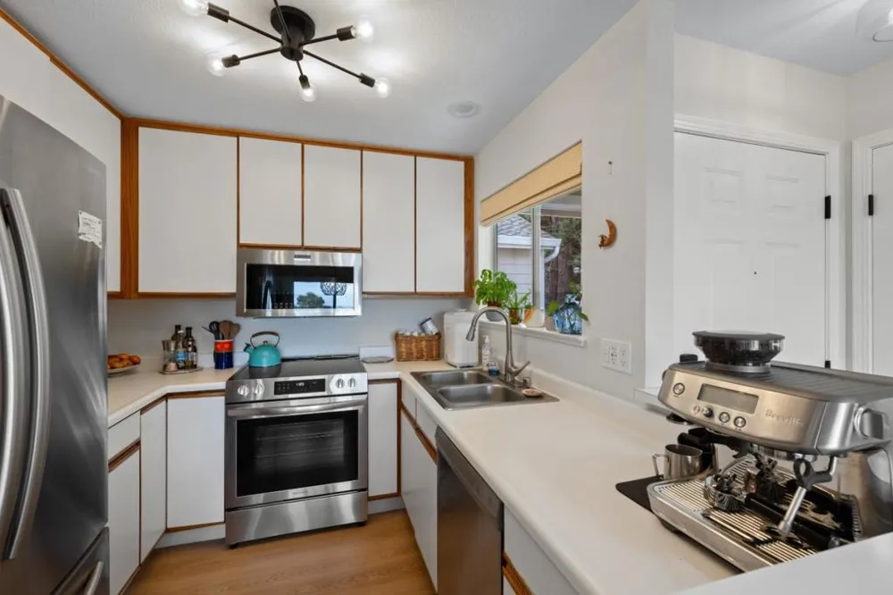 144 Amesport Half Moon Bay, CA 94019