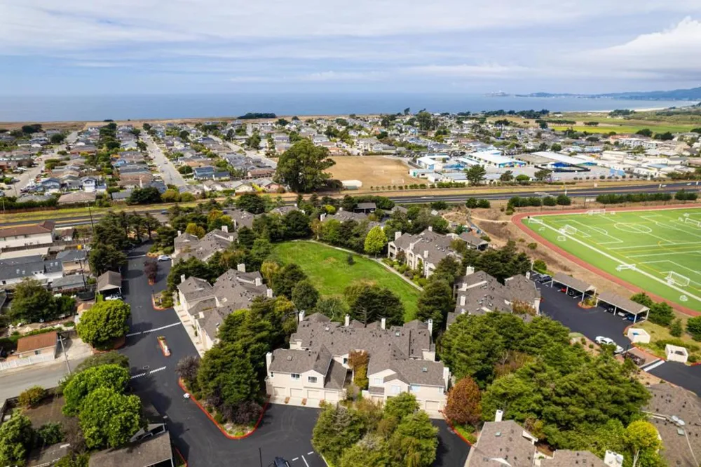 144 Amesport Half Moon Bay, CA 94019