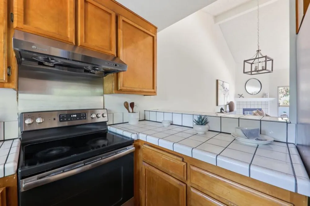 1400 Bowe Avenue #1806 Santa Clara, CA 95051