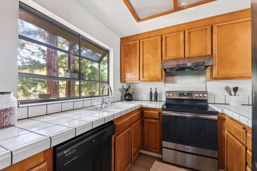 1400 Bowe Avenue #1806 Santa Clara, CA 95051
