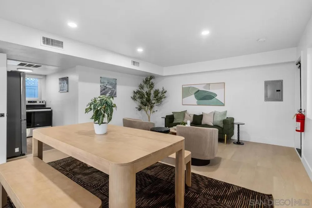 1030 Robinson Ave #103 San Diego, CA 92103