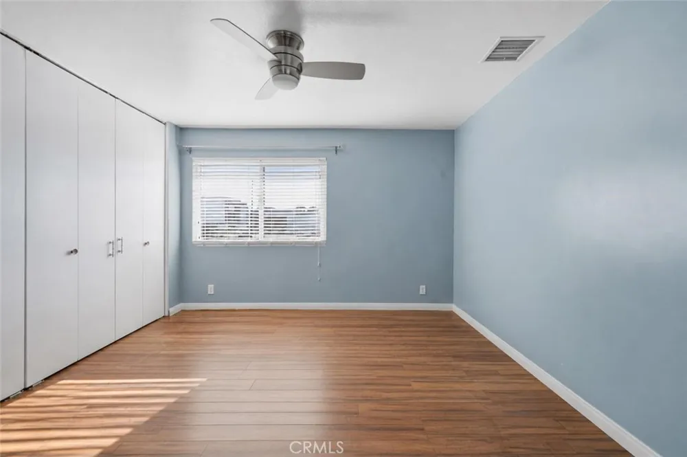 18930 Cantara Street Reseda, CA 91335
